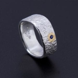 Eisschlagring Antikeck mit Saphier in Silber mit Gold