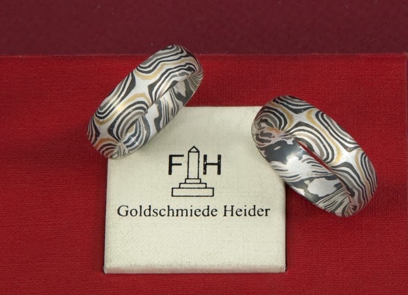 Mokume Gane Ringe mit 6 Sterne gestülpt