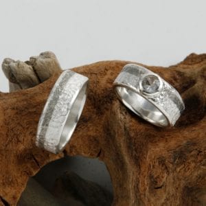 Mehrfarbige Eisschlagringe