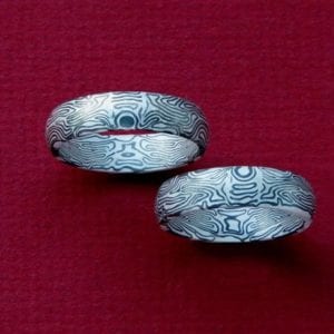 Spiegelbildlich geschmiedete Mokume Gane Ringe