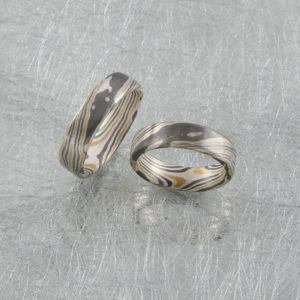 Mokume Gane Ringe mit 2 Sterne innen in Gold Silber und Palladium