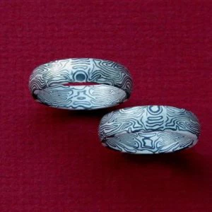 Spiegelbildlich geschmiedete Mokume Gane Ringe