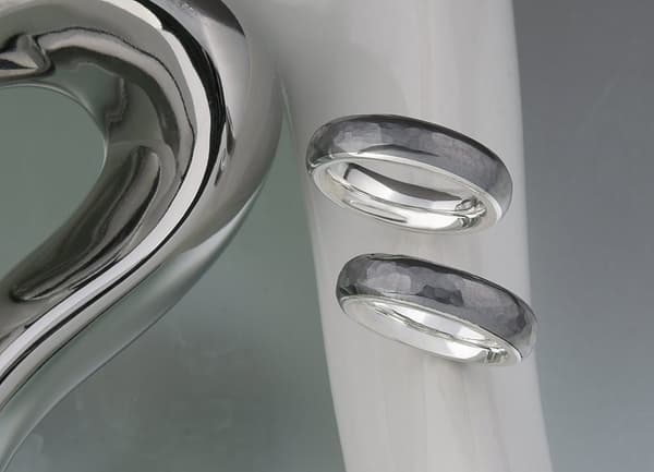 Tantal mit Innenring aus Schneesilber 935